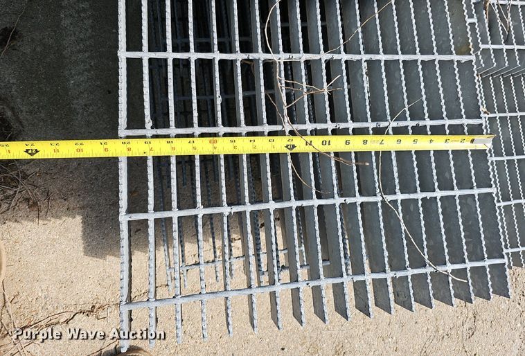 image for item DQ1208 Approximately 15 metal grate sections