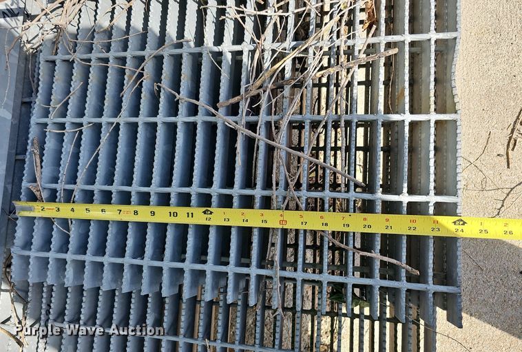 image for item DQ1208 Approximately 15 metal grate sections