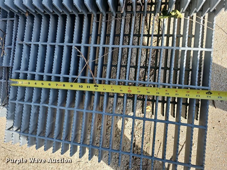 image for item DQ1208 Approximately 15 metal grate sections