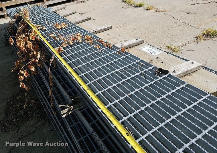 image for item DQ1208 Approximately 15 metal grate sections