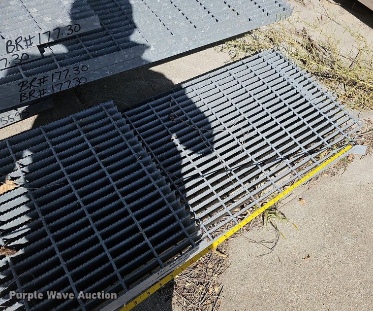 image for item DQ1208 Approximately 15 metal grate sections
