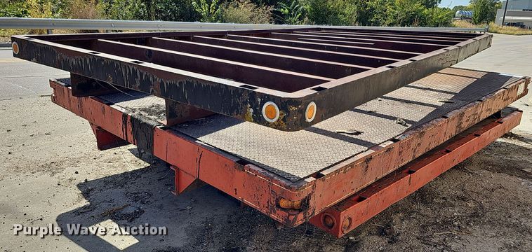 image for item DQ1211 (3) flatbeds