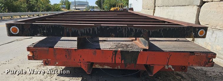 image for item DQ1211 (3) flatbeds