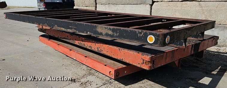 image for item DQ1211 (3) flatbeds