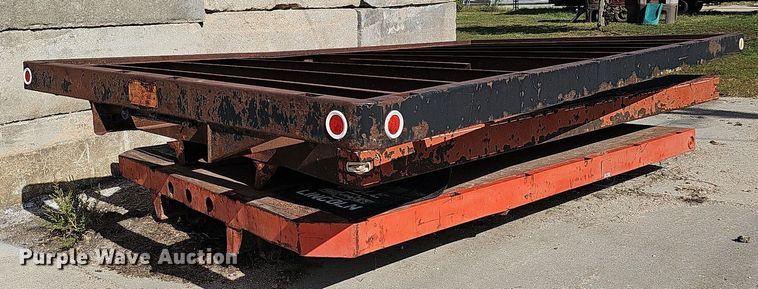 image for item DQ1211 (3) flatbeds