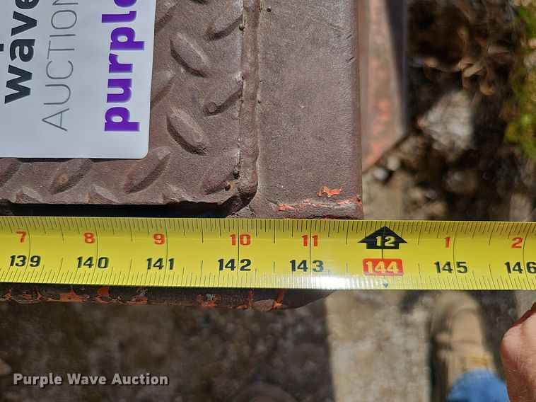 image for item DQ1211 (3) flatbeds