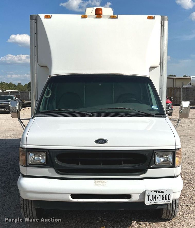 image for item DQ2220 2002 Ford E450  sewer inspection truck