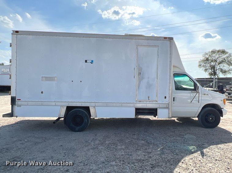 image for item DQ2220 2002 Ford E450  sewer inspection truck