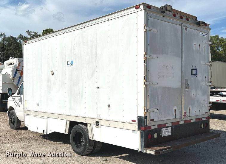 image for item DQ2220 2002 Ford E450  sewer inspection truck