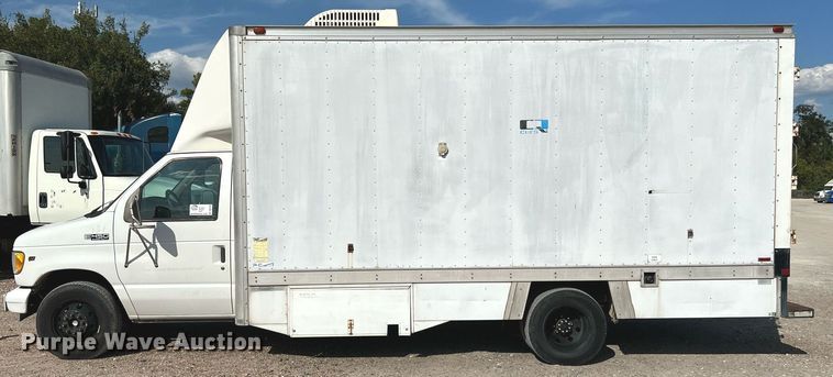 image for item DQ2220 2002 Ford E450  sewer inspection truck