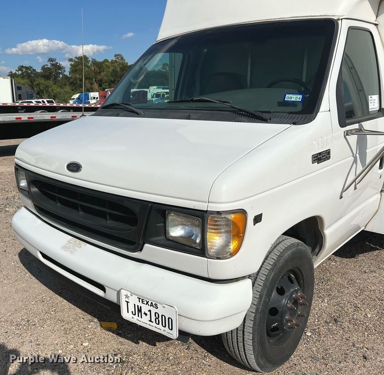 image for item DQ2220 2002 Ford E450  sewer inspection truck