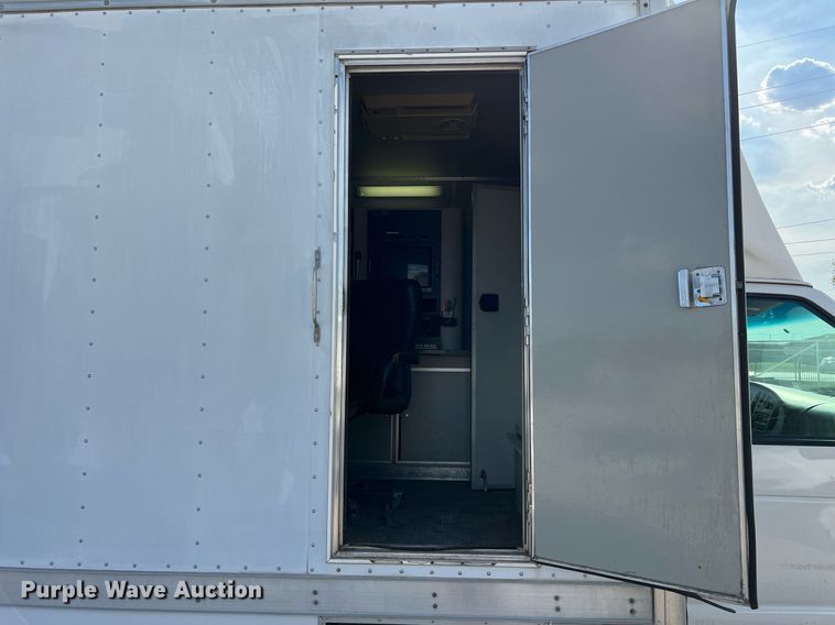 image for item DQ2220 2002 Ford E450  sewer inspection truck