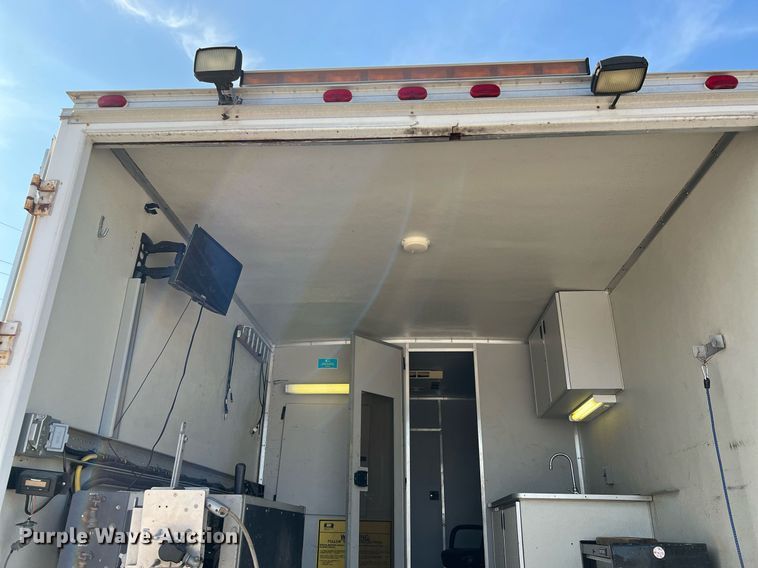 image for item DQ2220 2002 Ford E450  sewer inspection truck