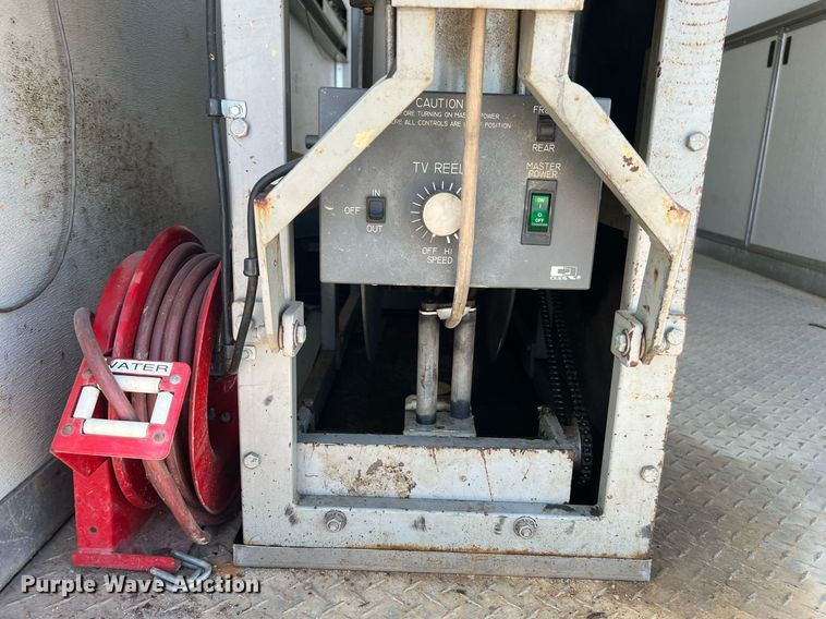 image for item DQ2220 2002 Ford E450  sewer inspection truck