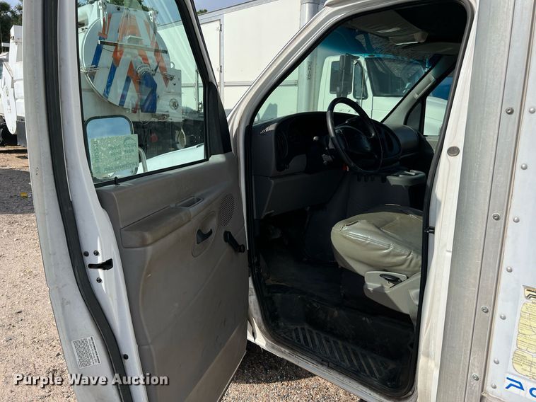 image for item DQ2220 2002 Ford E450  sewer inspection truck