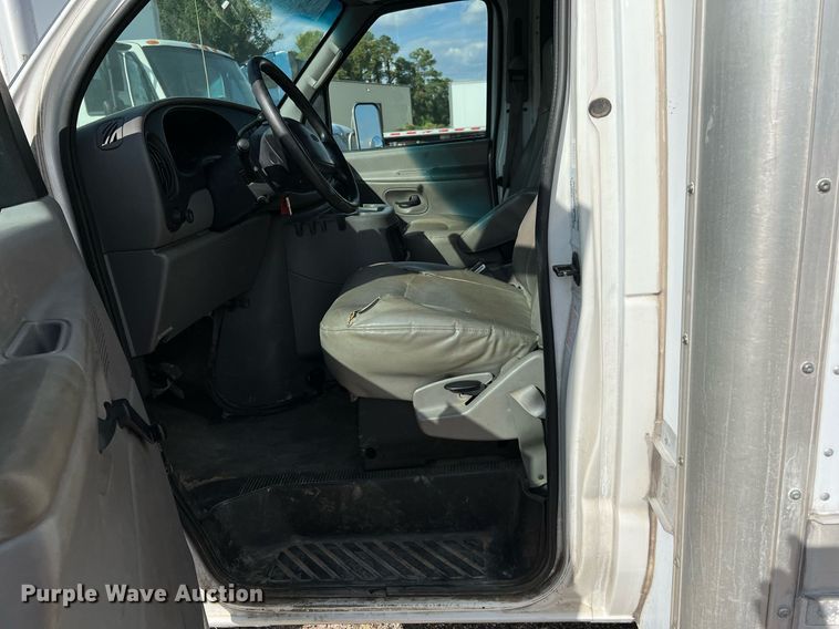 image for item DQ2220 2002 Ford E450  sewer inspection truck