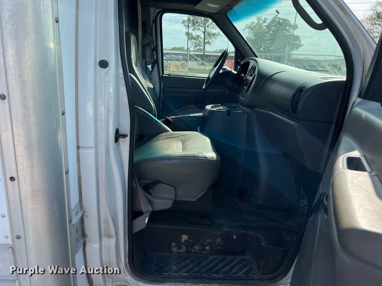 image for item DQ2220 2002 Ford E450  sewer inspection truck