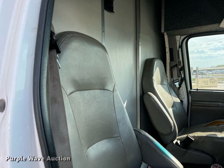 image for item DQ2220 2002 Ford E450  sewer inspection truck