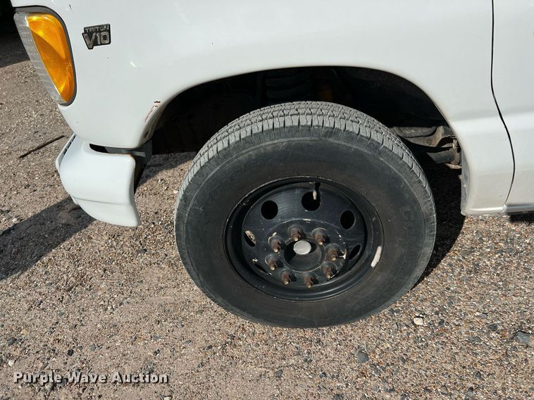 image for item DQ2220 2002 Ford E450  sewer inspection truck