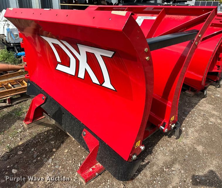 image for item DQ7381 Boss DXT  V snow plow