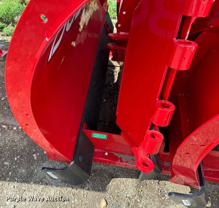 image for item DQ7383 Boss Power V-XT  snow plow