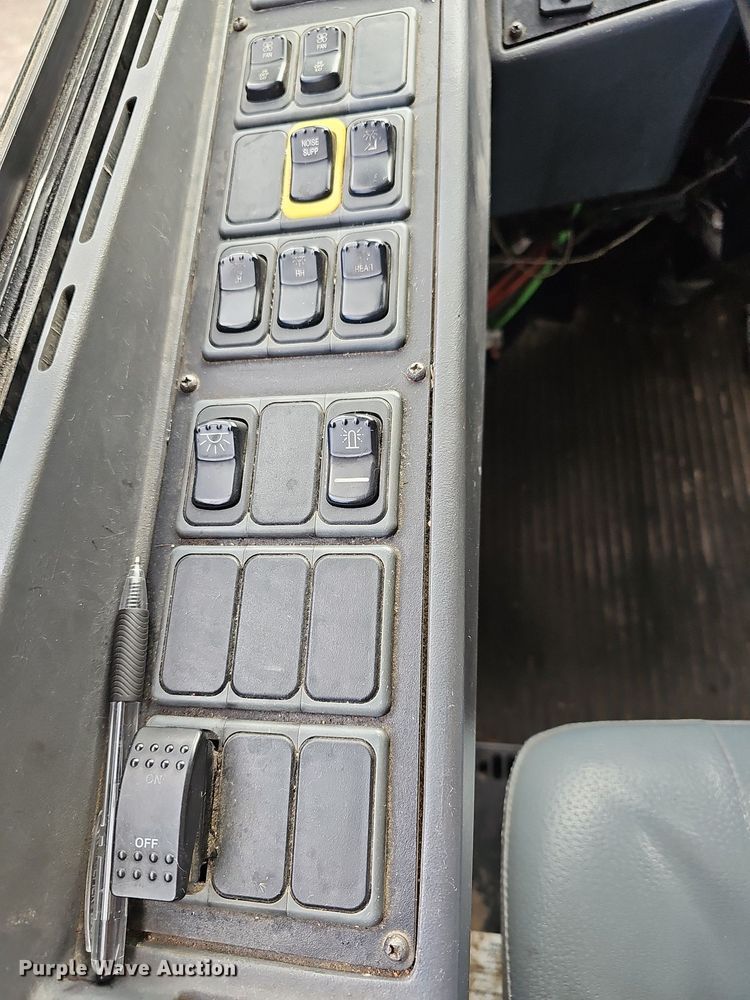 image for item DR5783 2016 Blue Bird T3RE 4006S  transit bus