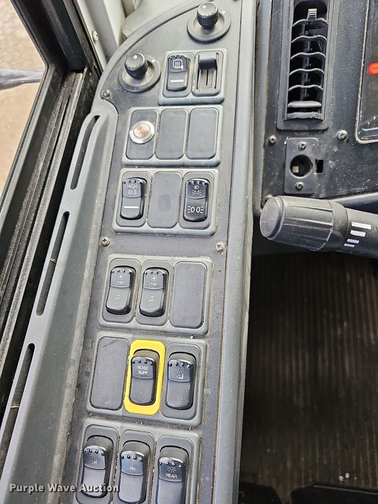 image for item DR5783 2016 Blue Bird T3RE 4006S  transit bus