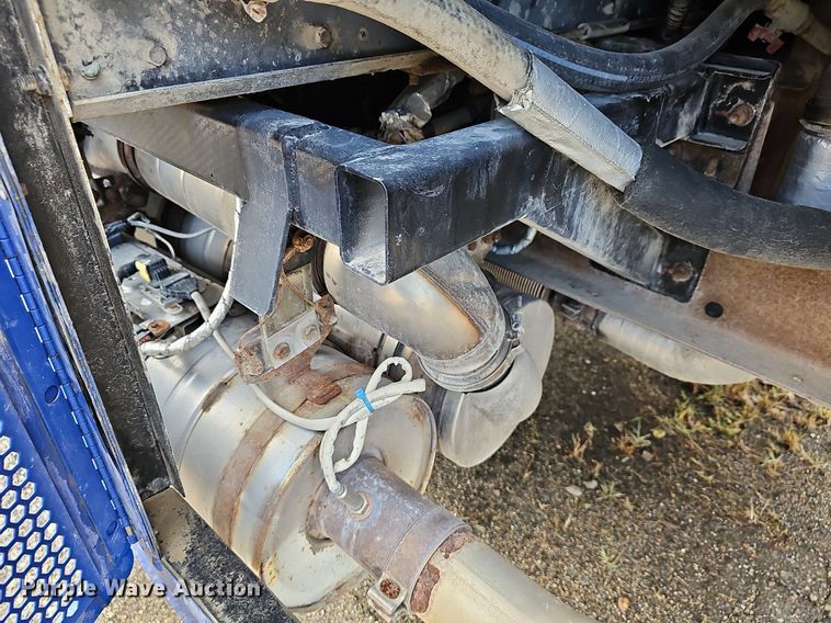 image for item DR5783 2016 Blue Bird T3RE 4006S  transit bus