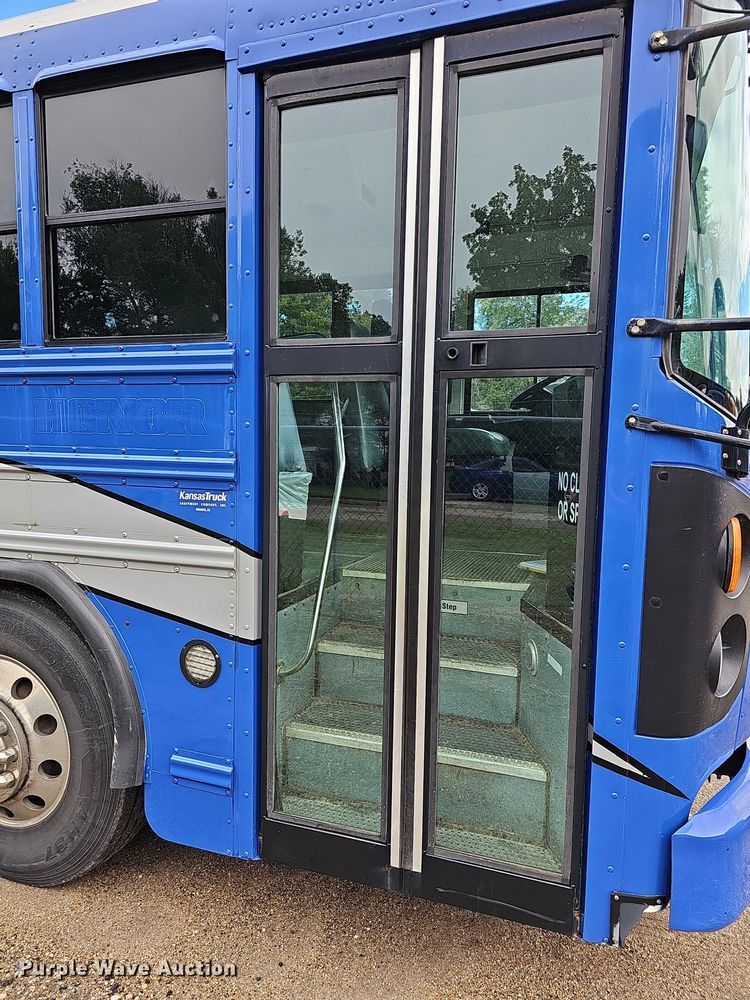 image for item DR5784 2016 Blue Bird T3RE 4006S  transit bus