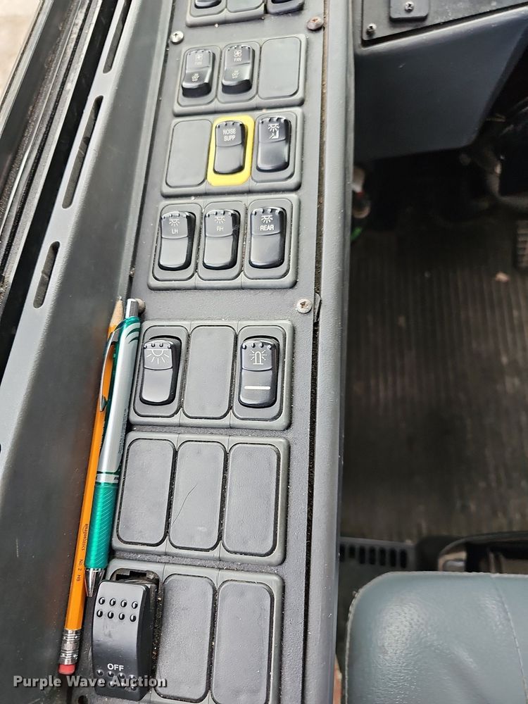 image for item DR5784 2016 Blue Bird T3RE 4006S  transit bus