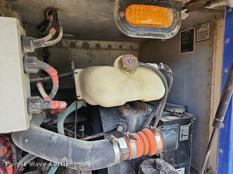 image for item DR5784 2016 Blue Bird T3RE 4006S  transit bus