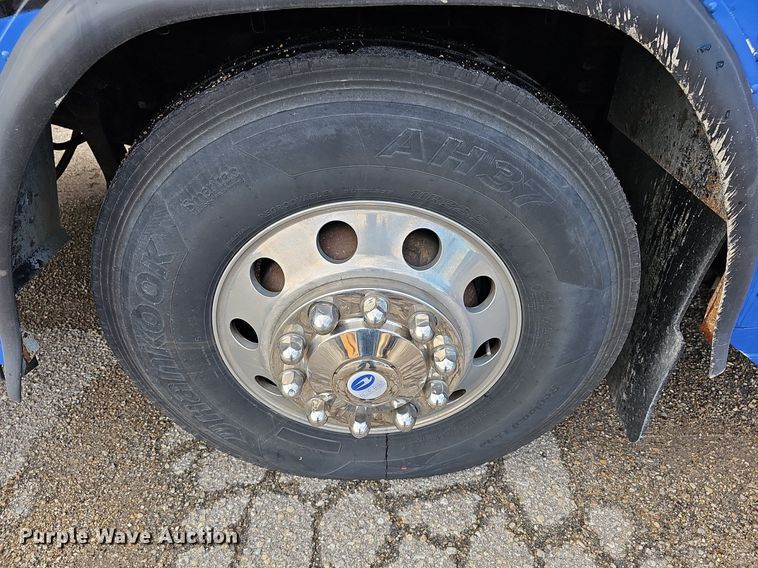 image for item DR5784 2016 Blue Bird T3RE 4006S  transit bus