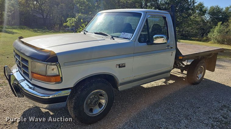 image for item DR5787 1996 Ford F150 XLT  flatbed pickup truck