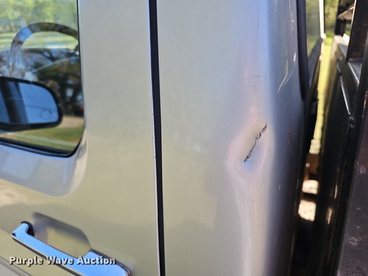 image for item DR5787 1996 Ford F150 XLT  flatbed pickup truck