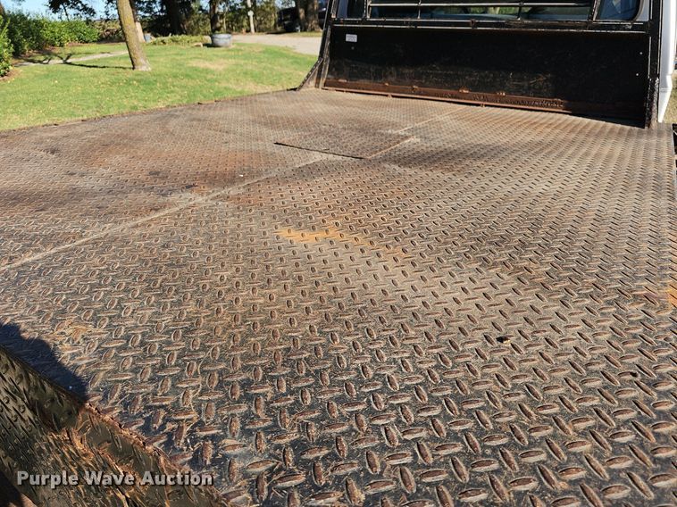 image for item DR5787 1996 Ford F150 XLT  flatbed pickup truck