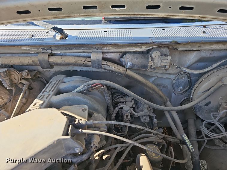 image for item DR5787 1996 Ford F150 XLT  flatbed pickup truck