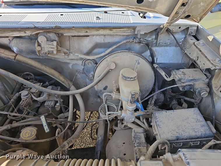 image for item DR5787 1996 Ford F150 XLT  flatbed pickup truck