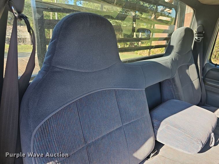 image for item DR5787 1996 Ford F150 XLT  flatbed pickup truck