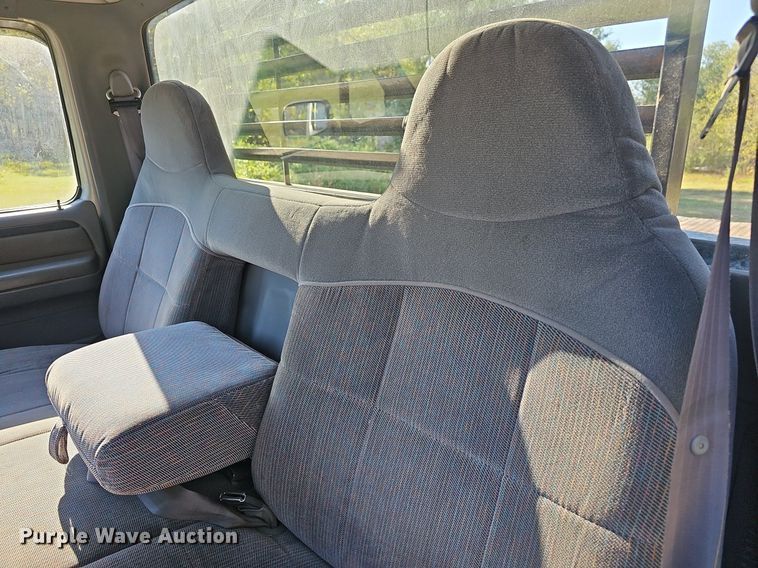 image for item DR5787 1996 Ford F150 XLT  flatbed pickup truck