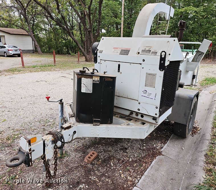 image for item DR5853 2008 Altec DC1217CFD  wood chipper