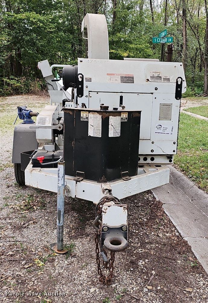 image for item DR5853 2008 Altec DC1217CFD  wood chipper