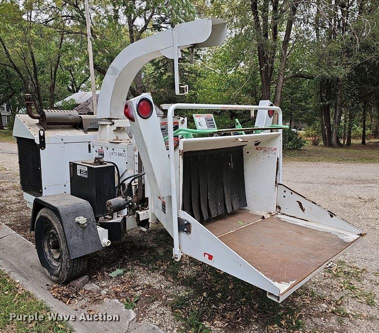 image for item DR5853 2008 Altec DC1217CFD  wood chipper