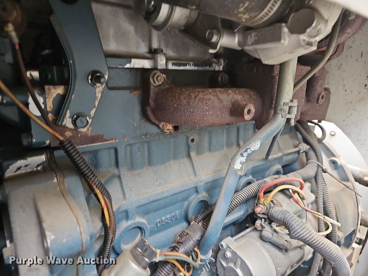 image for item DR5853 2008 Altec DC1217CFD  wood chipper