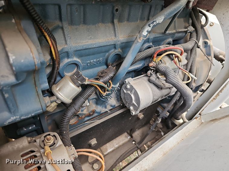 image for item DR5853 2008 Altec DC1217CFD  wood chipper