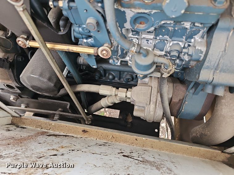 image for item DR5853 2008 Altec DC1217CFD  wood chipper