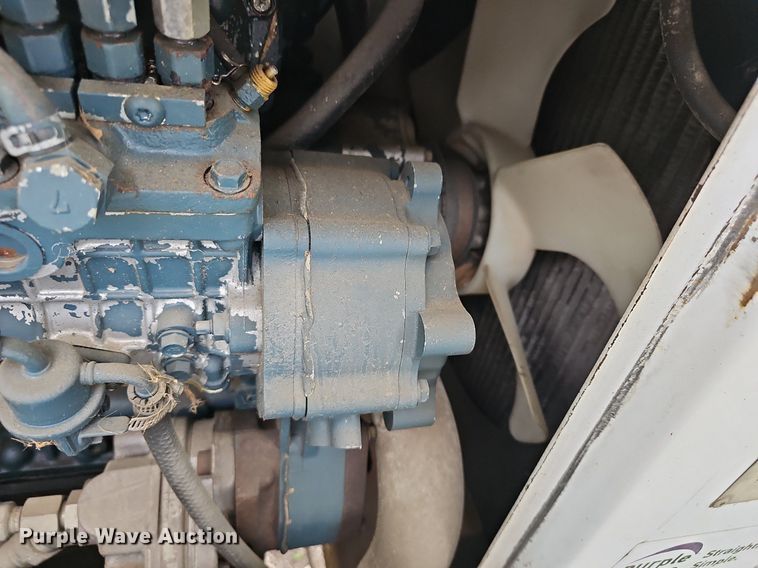 image for item DR5853 2008 Altec DC1217CFD  wood chipper