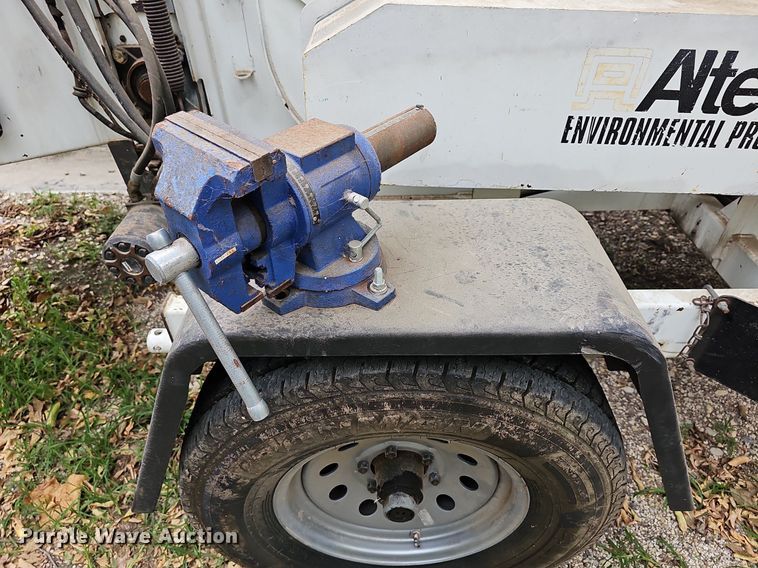 image for item DR5853 2008 Altec DC1217CFD  wood chipper