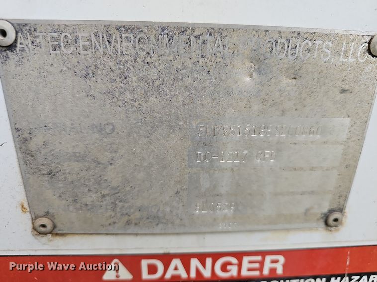 image for item DR5853 2008 Altec DC1217CFD  wood chipper