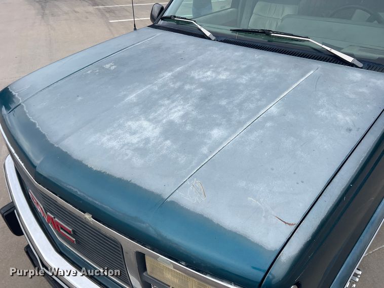 image for item DS2458 1992 GMC Sierra C3500  Crew Cab pickup truck