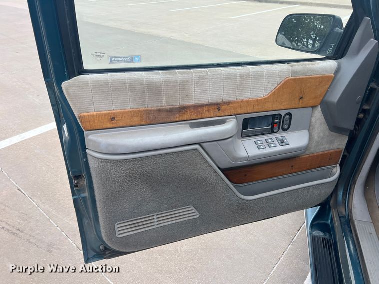 image for item DS2458 1992 GMC Sierra C3500  Crew Cab pickup truck